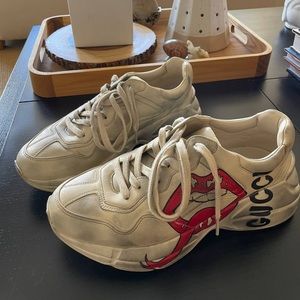Gucci Men's Rhyton sneaker with mouth print